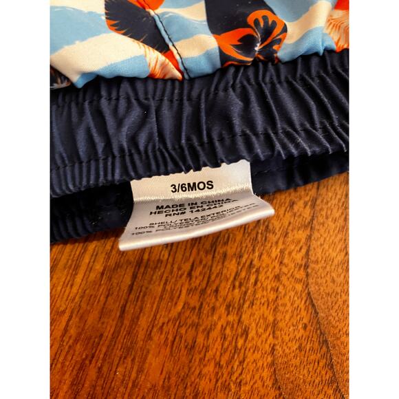 Disney Mickey Mouse Toddler Swim Lot – Rashguard 6-9M, Shorts 3-6M, Hat 6-12M - Picture 9 of 12